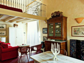 Гостиница Charming castle apartment with high-quality furnishings, in Piemonte  Рокка-Гримальда